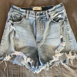 Abercrombie 4inch Mom Shorts Curve Love